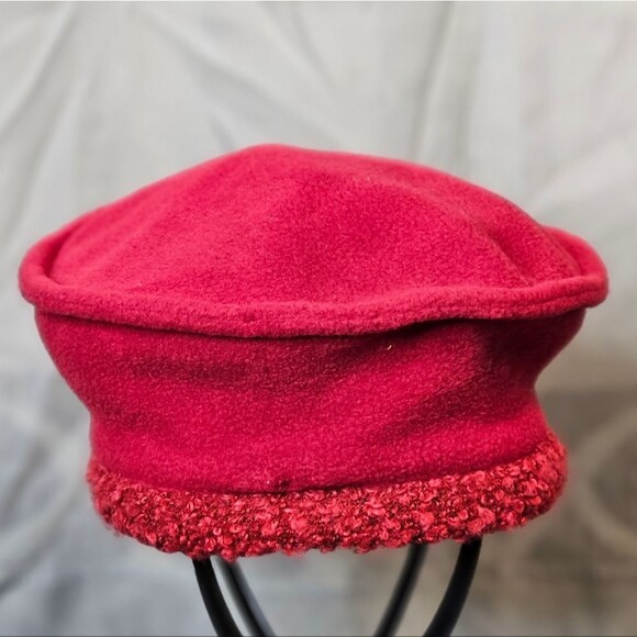 Genevieve Dostaler Canada Deep Red Boucle Edging Lined Warm Chic Beret Style Hat - Picture 3 of 10